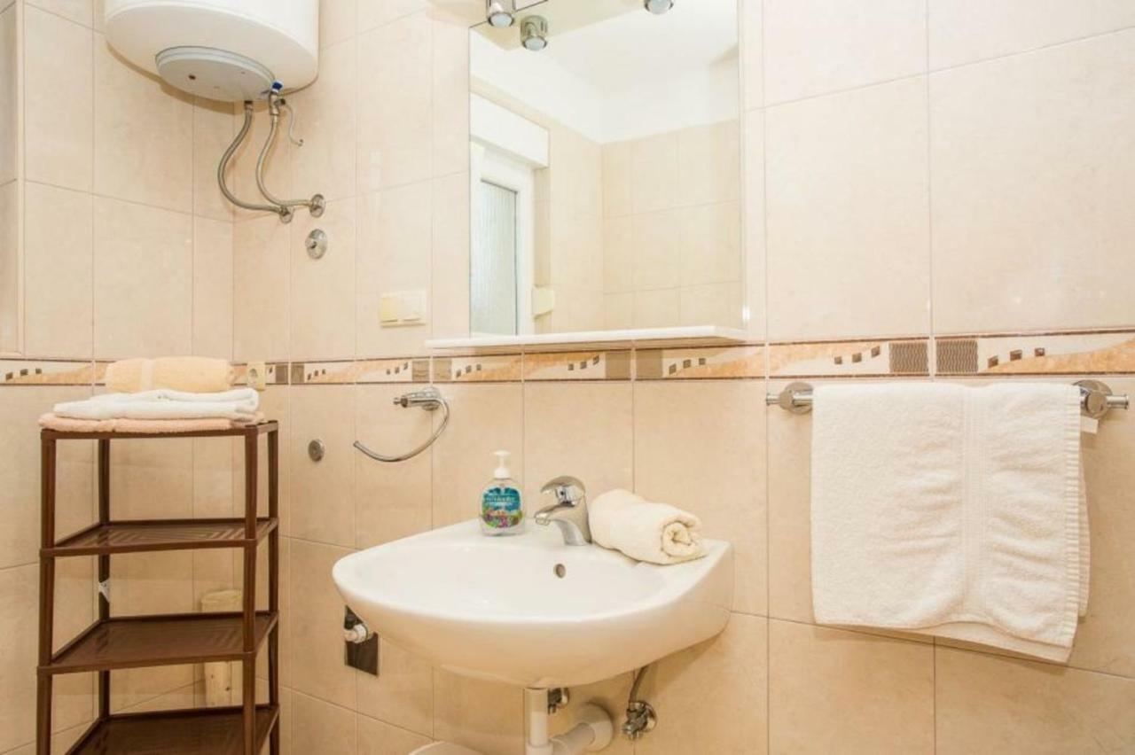 Apartments Macolic Rab Town Luaran gambar